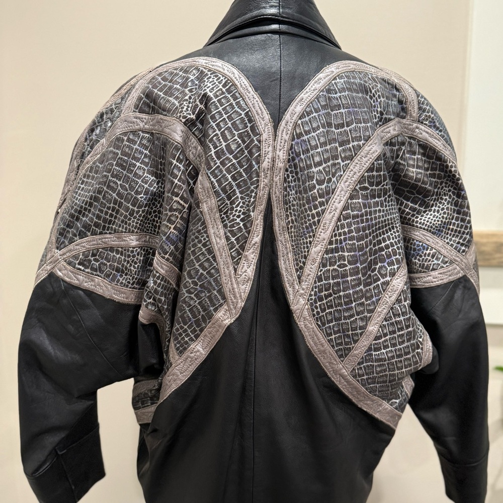 Suzelle Vintage Leather Jacket 80s Statement Coat Size S Black Shimmer Print
